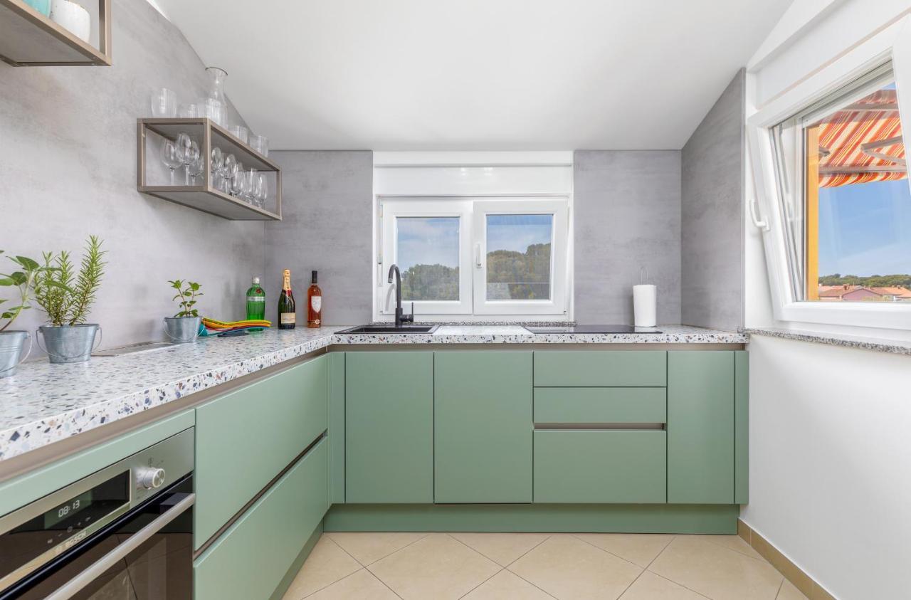 Apartment Vito With Sea View Фажана Экстерьер фото