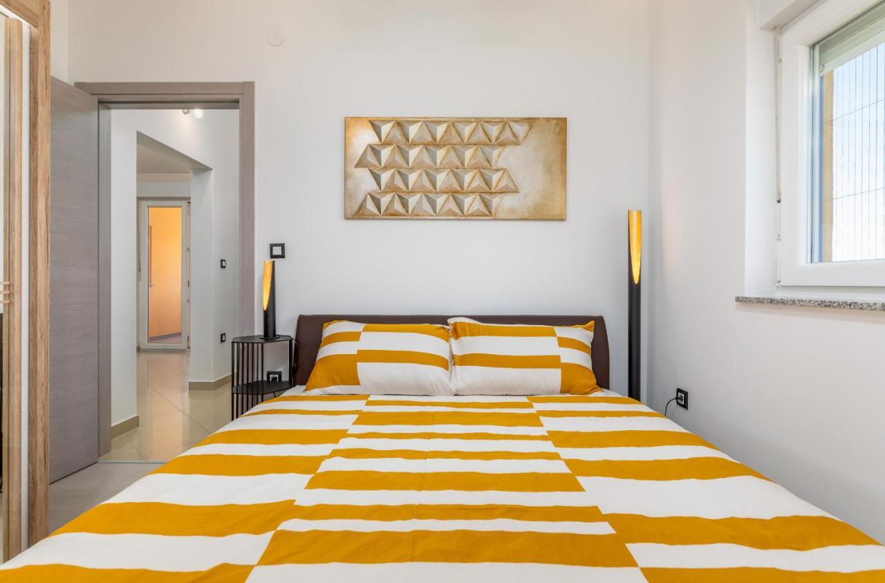 Apartment Vito With Sea View Фажана Экстерьер фото