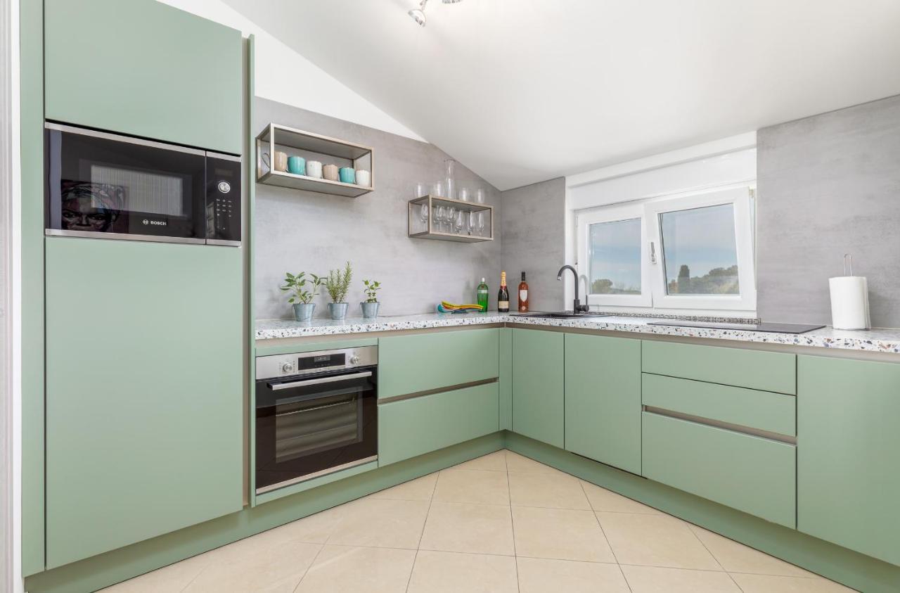 Apartment Vito With Sea View Фажана Экстерьер фото